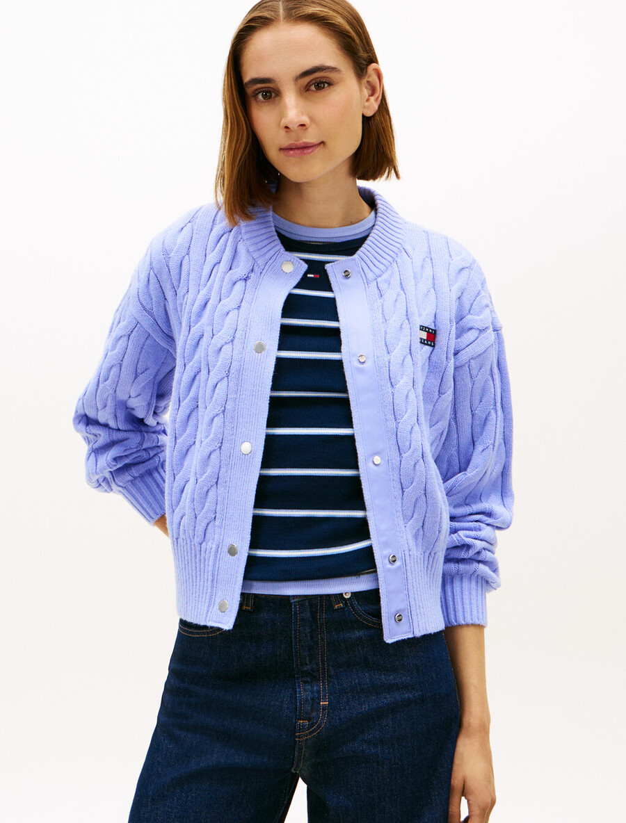 cardigan in maglia a trecce con stemma della bandiera