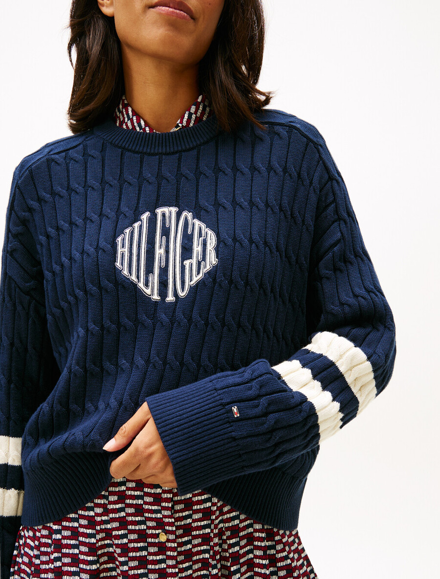 maglione lavorato a maglia con ricamo del logo