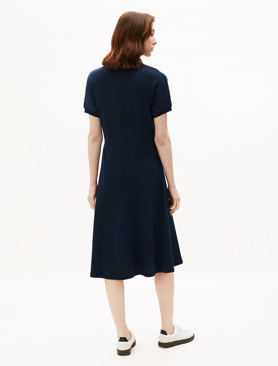 abito midi in lyocell con scollo aperto in stile asiatico