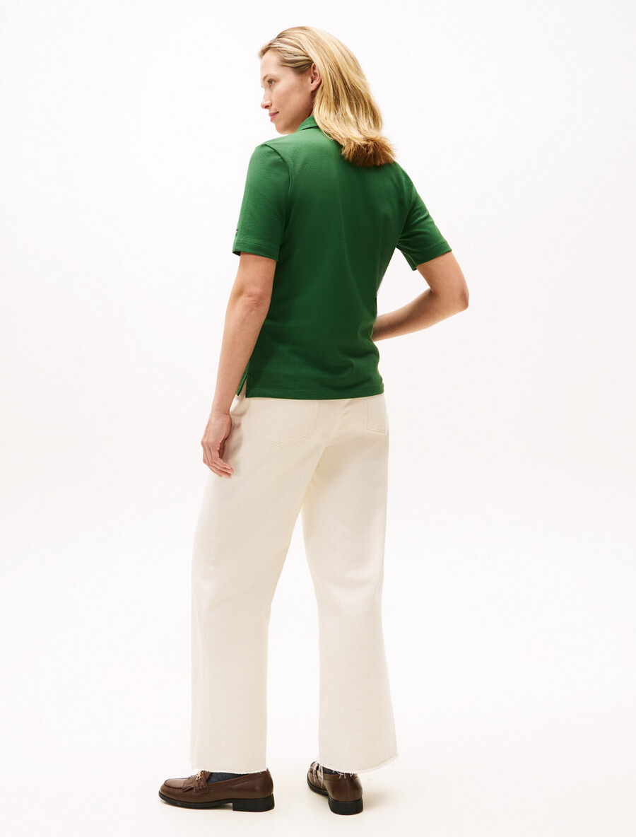 polo con ricamo stemma vestibilità regolare