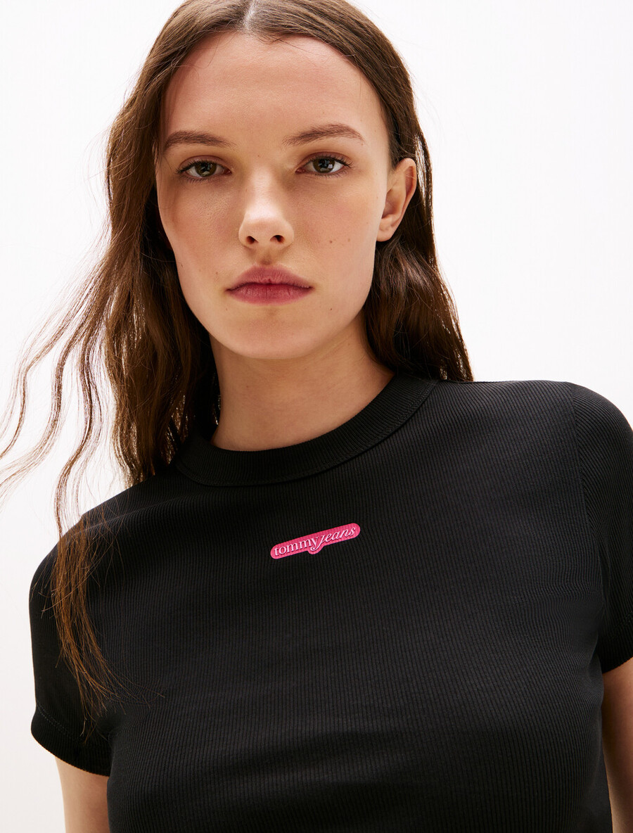 t-shirt in maglia a coste con logo script