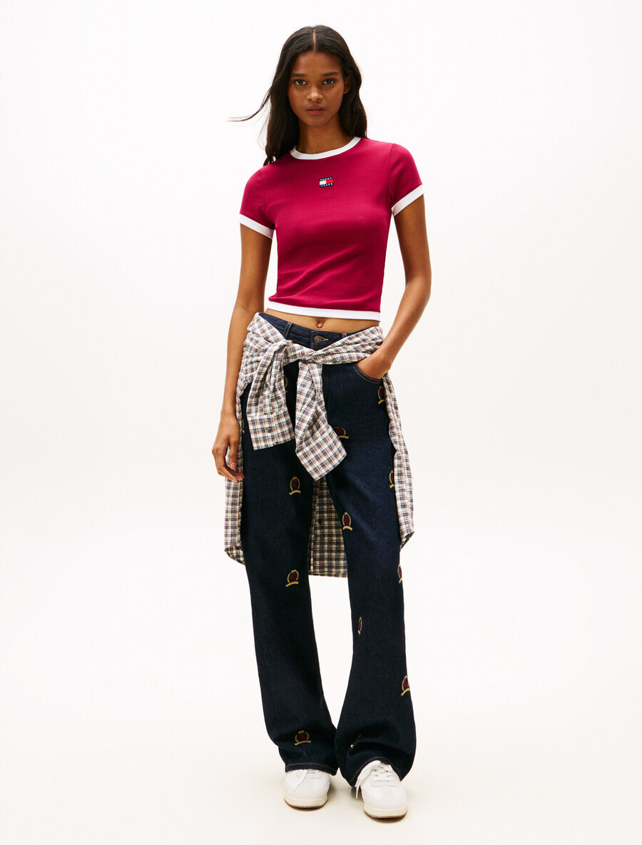 maglietta slim a coste con distintivo tommy