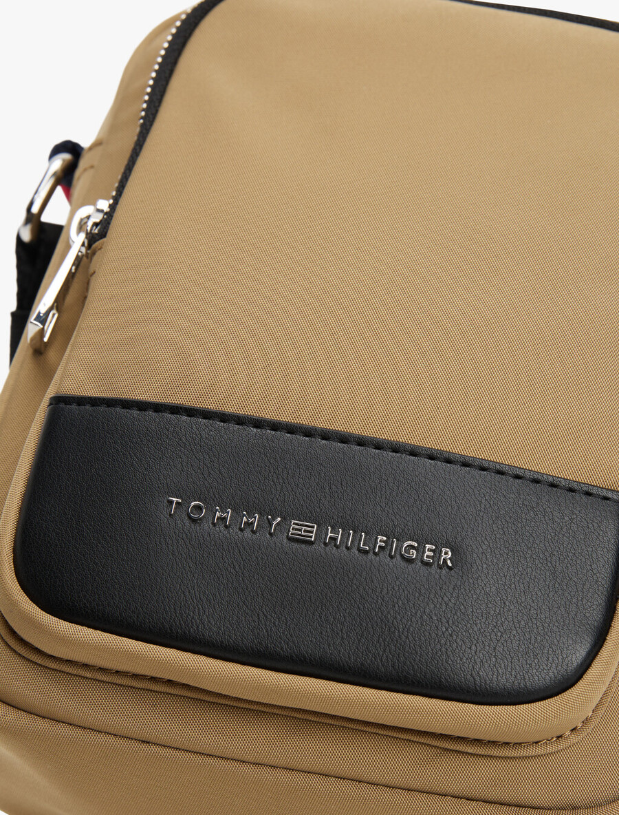 borsa da reporter con logo in metallo th business