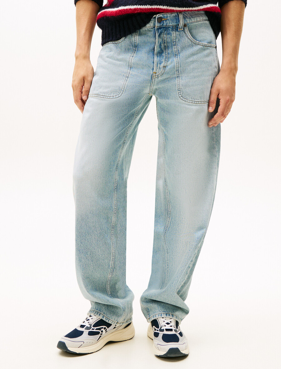 jeans rilassati da lavoratore