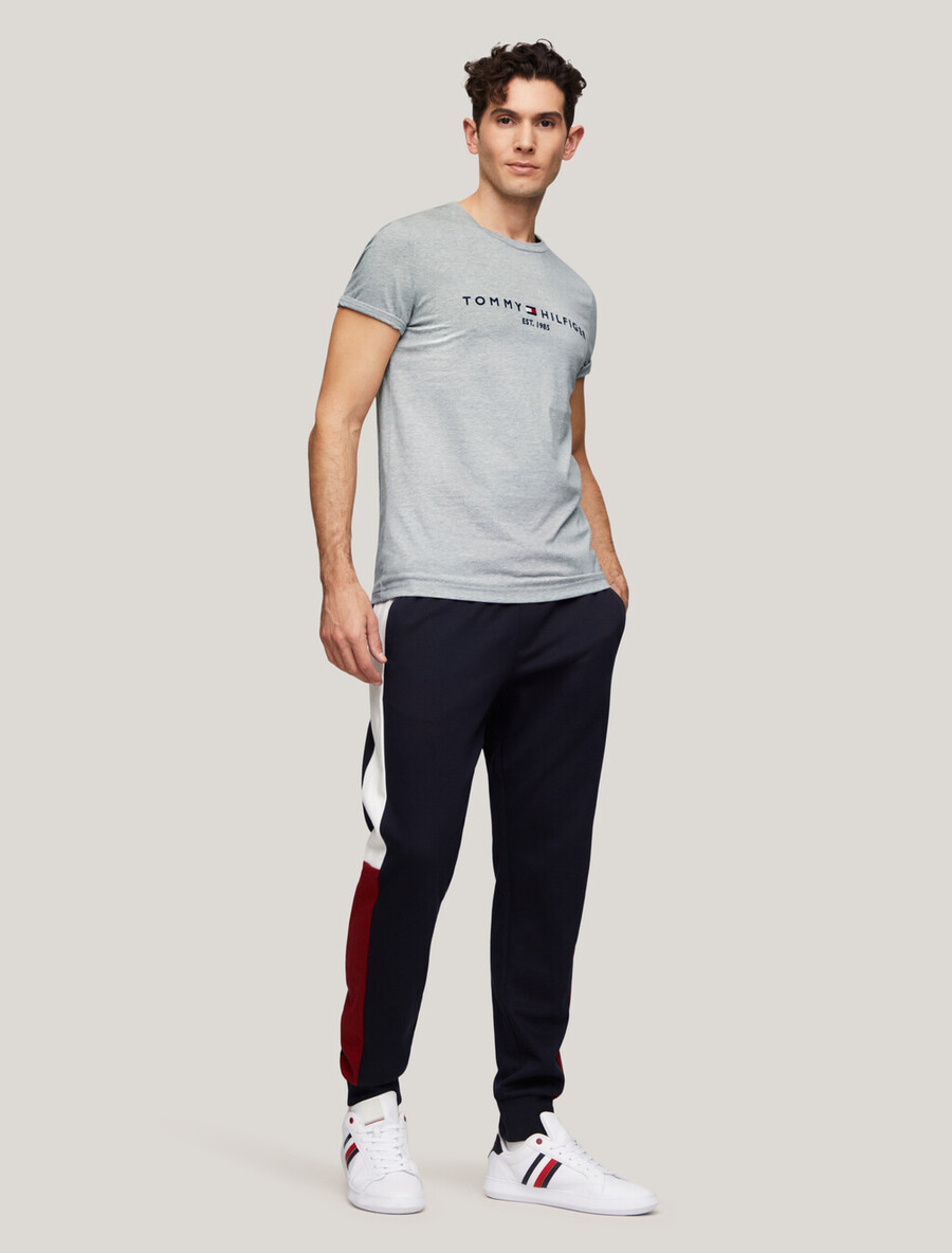 maglietta con logo tommy core