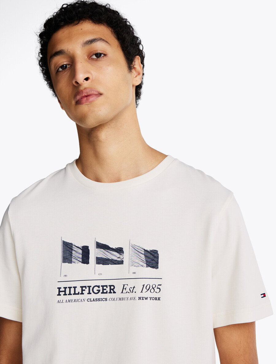 maglietta con bandiere hilfiger