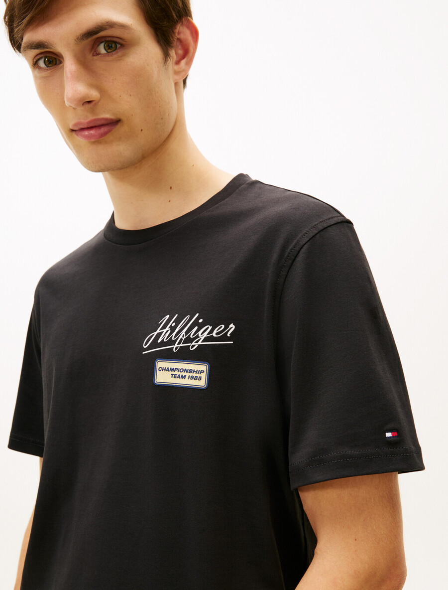 t-shirt girocollo con logo testurizzato