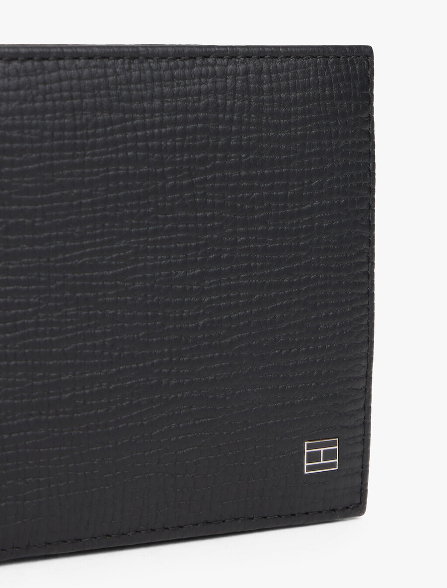 portafoglio bifold in pelle con bandiera hilfiger e portamonete