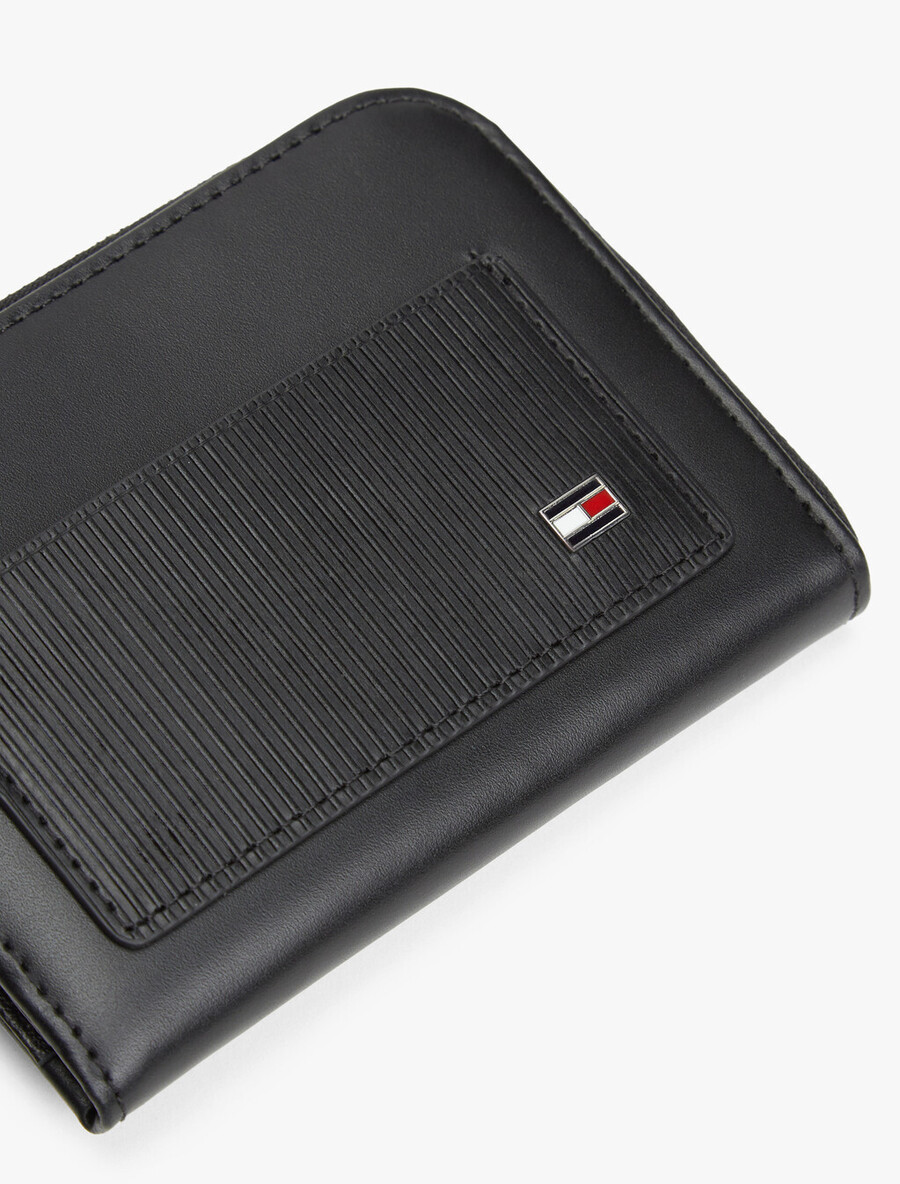 portafoglio con cerniera in pelle a coste con bandiera hilfiger